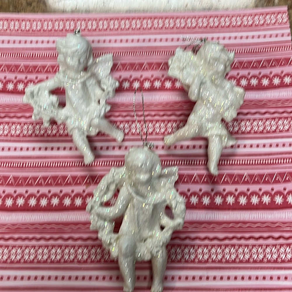 Lot of 3  sparkle cherubs/angels ornaments